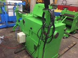 
										VITARI STRAIGHTENING AND CUTTING MACHINE full									